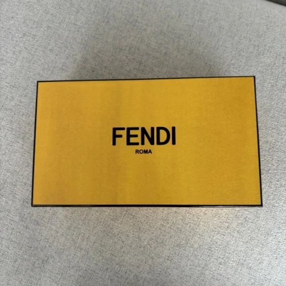 Small Fendi Box - Picture 1 of 3
